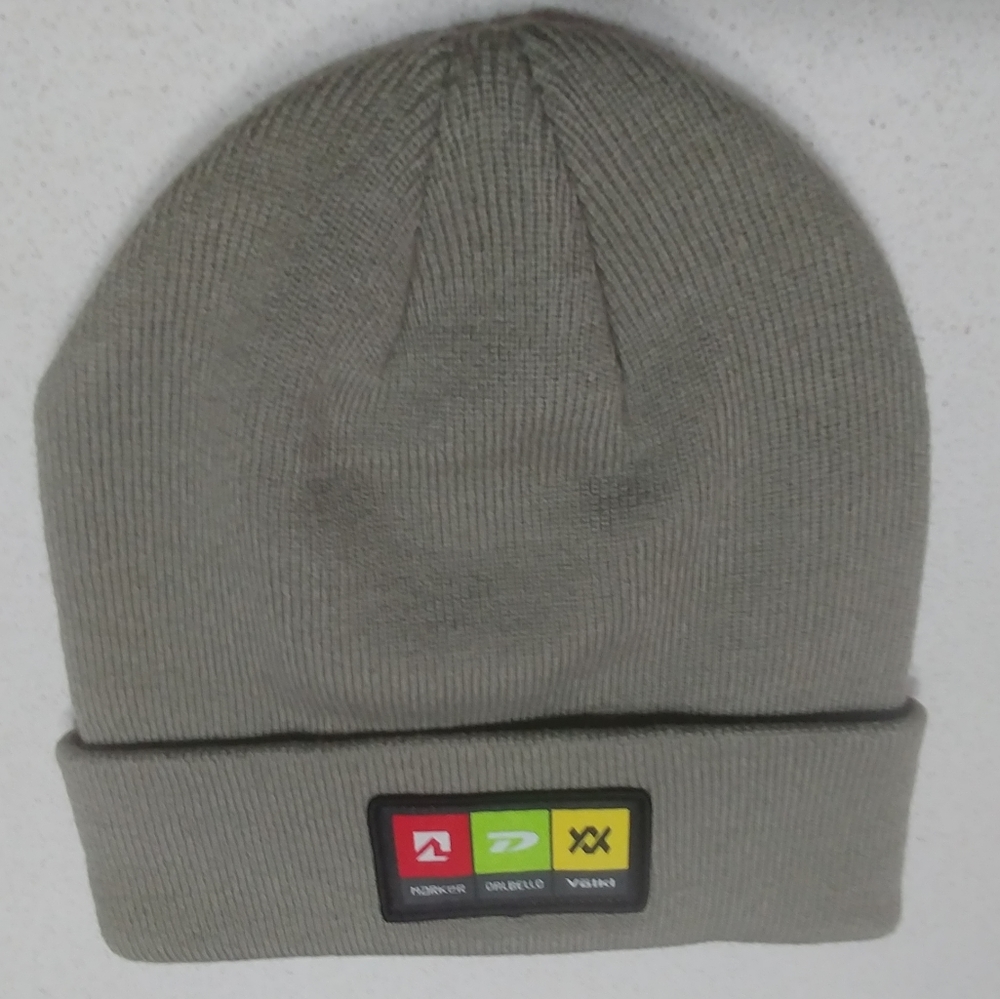 Brist Knit Winter Beanie Dalbello Valki Ski Hike, One Size Fits All, gray